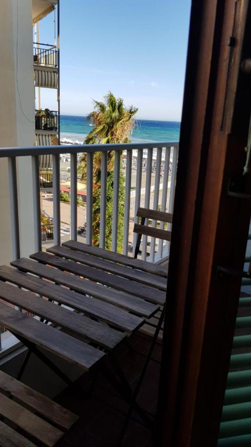 Casalmare Sabina Appartement Ventimiglia Buitenkant foto