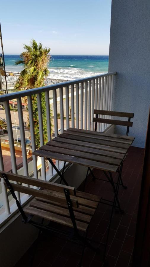 Casalmare Sabina Appartement Ventimiglia Buitenkant foto